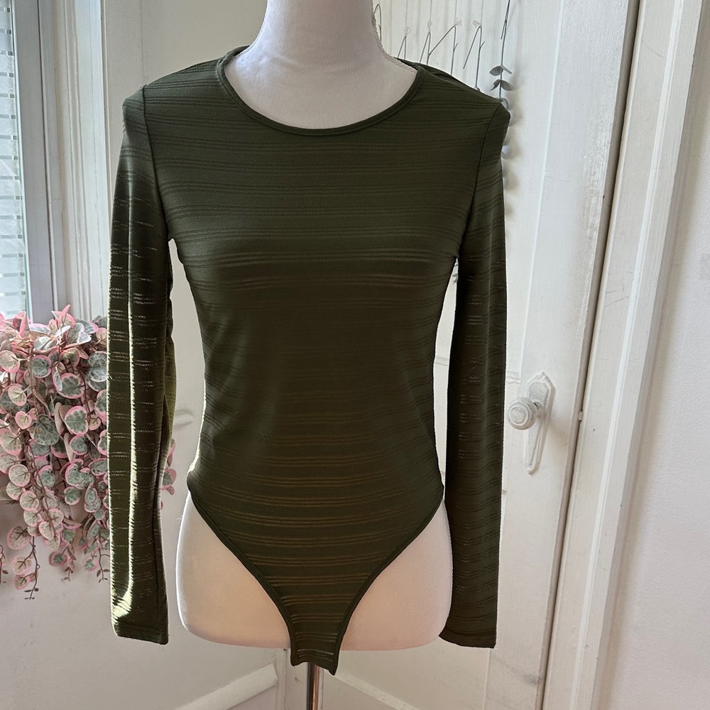 Long-Sleeve Olive Green Ribbed Bodysuit - Women Large